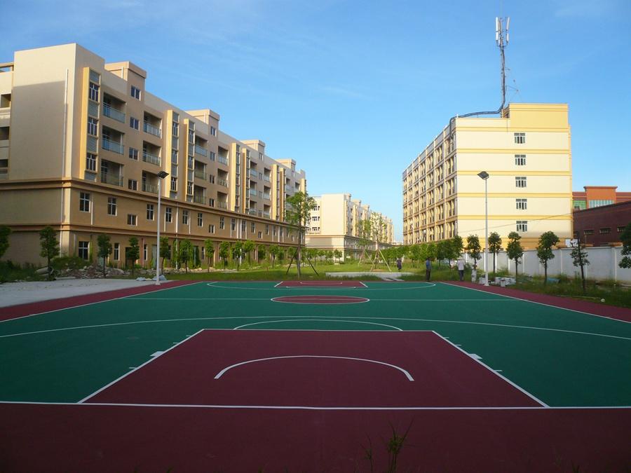 硅PU球場材料施工需要用到哪些工具?硅PU球場材料施工專業(yè)工具介紹