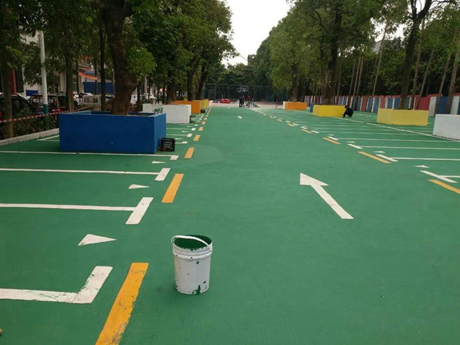 水泥地改造成丙烯酸球場材料需要注意什么？