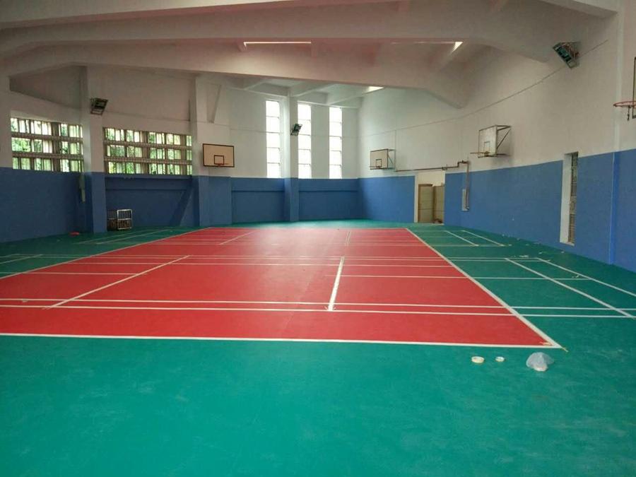 如何分辨丙烯酸球場材料質量的好壞？